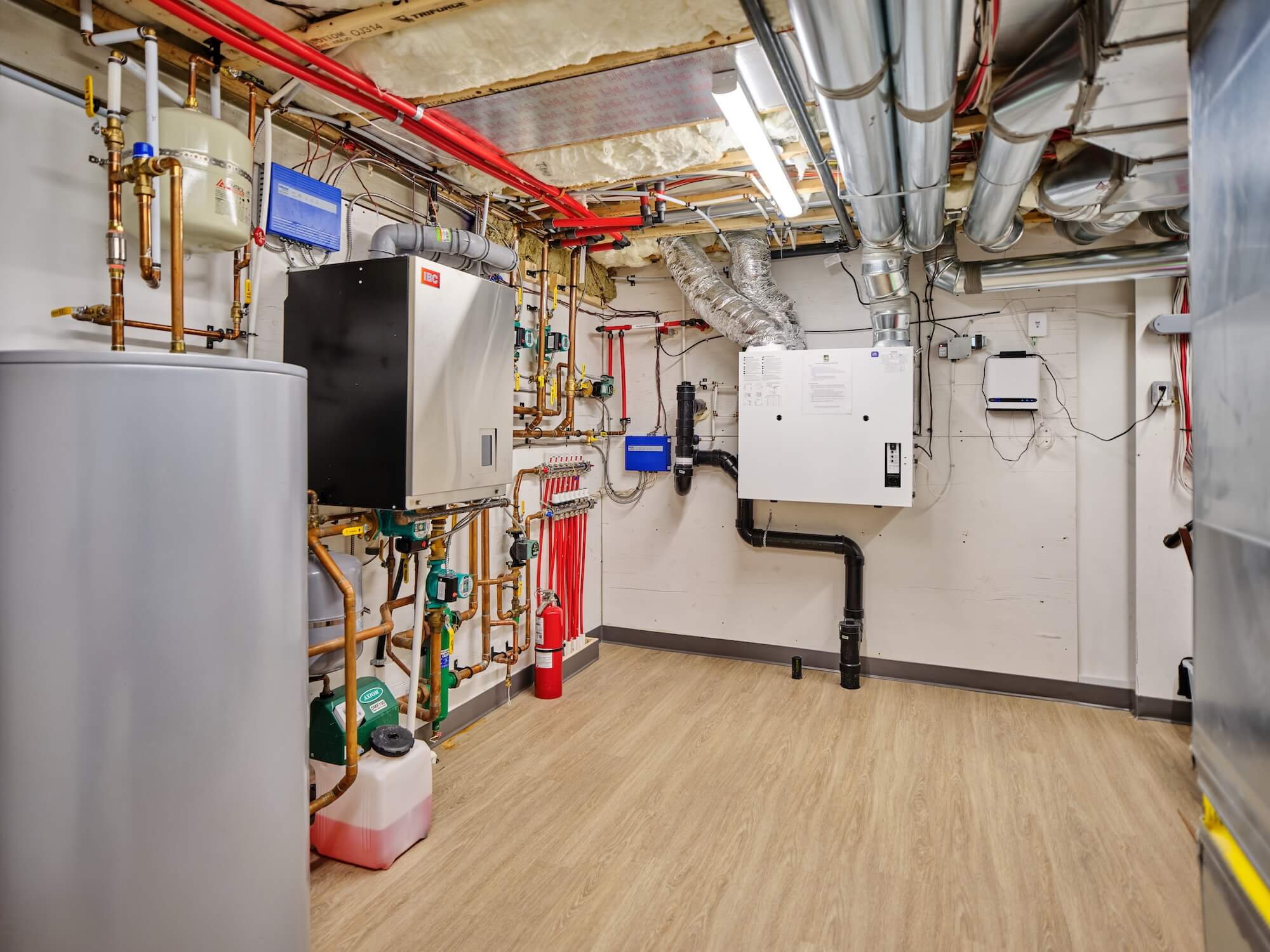 Ottawa Cunningham Park Modern house showcase in Alta Vista