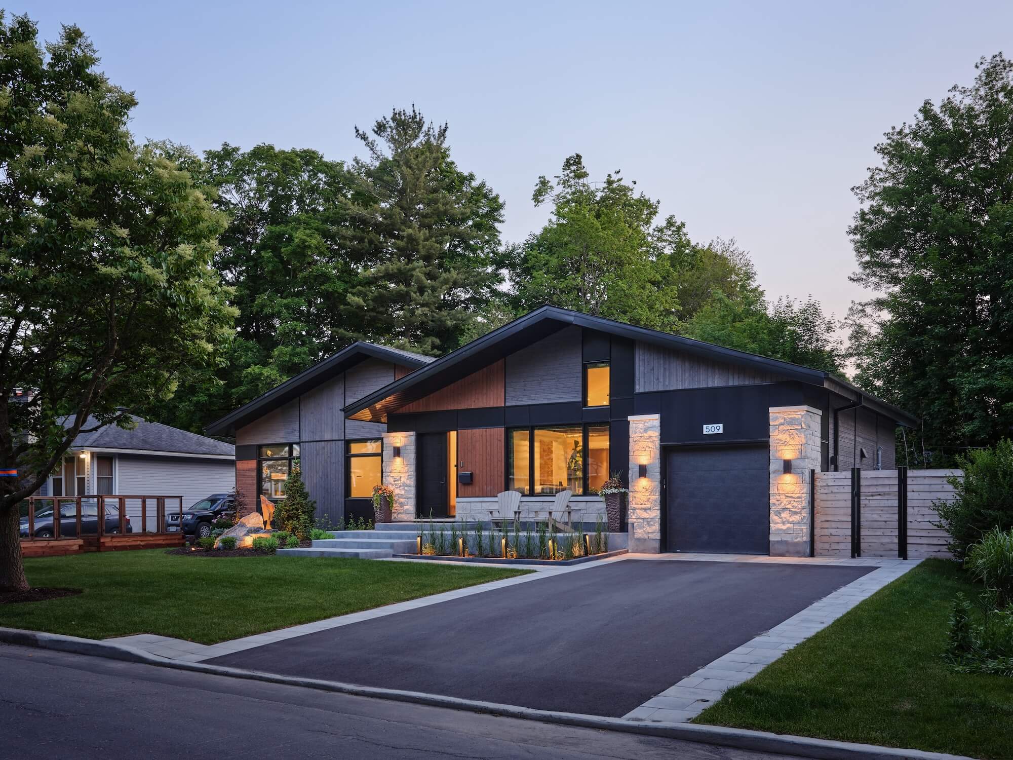 Ottawa Cunningham Park Modern house showcase in Alta Vista