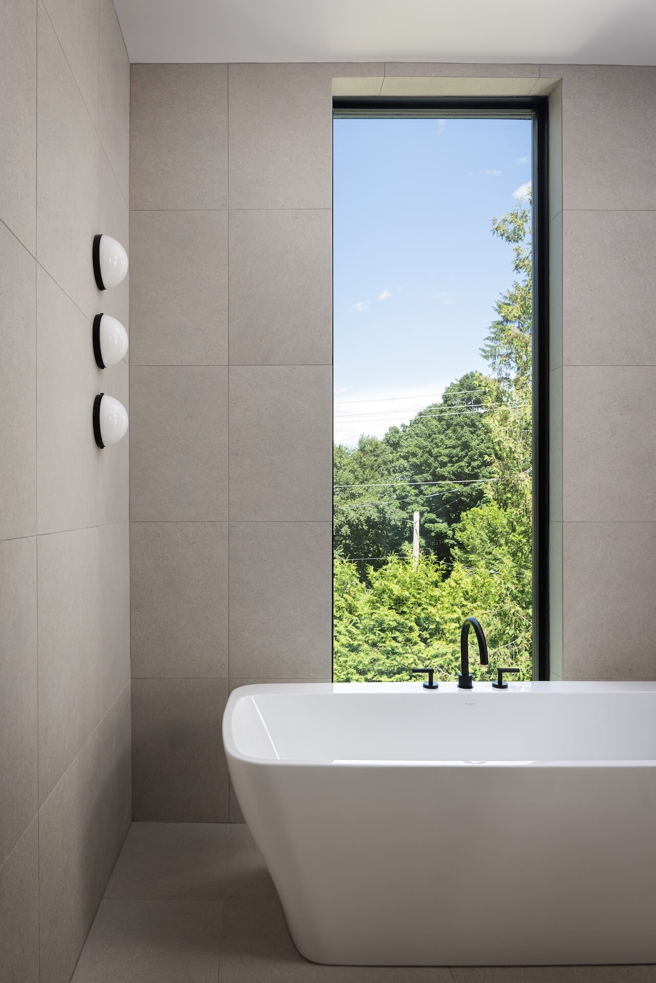 Ironspot  Modern house showcase in Colverdale