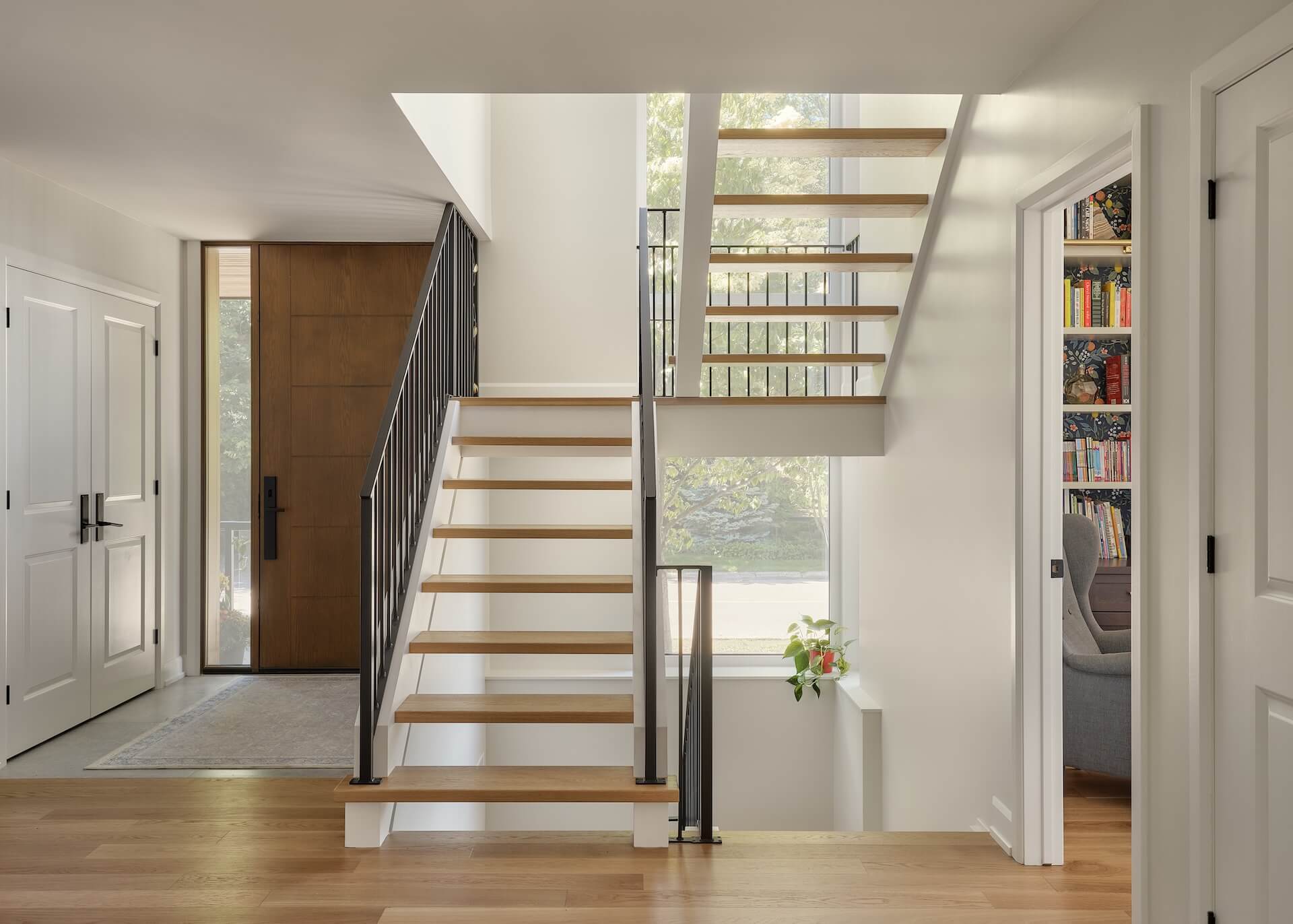 Ironspot Modern house showcase in Colverdale