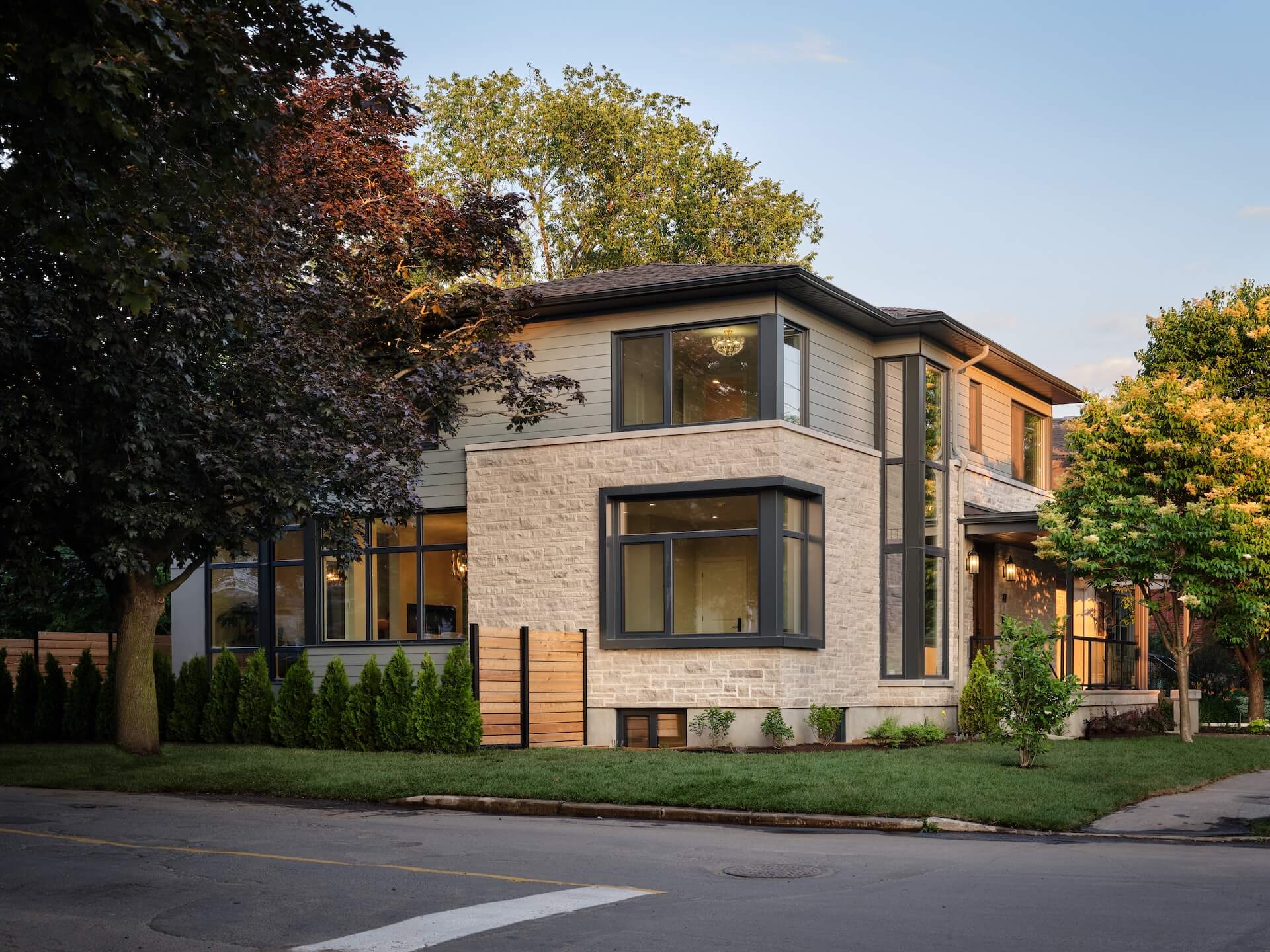 Ironspot Modern house showcase in Colverdale