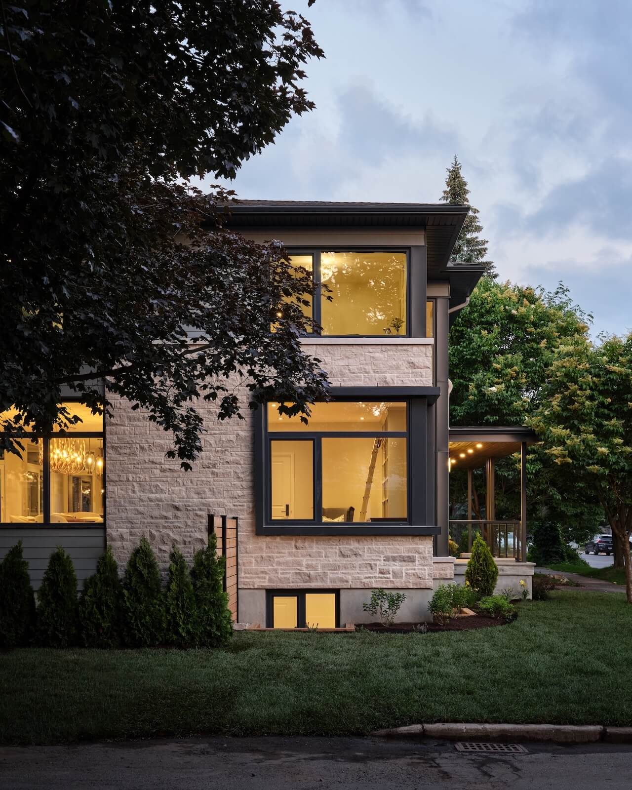 Ironspot Modern house showcase in Colverdale