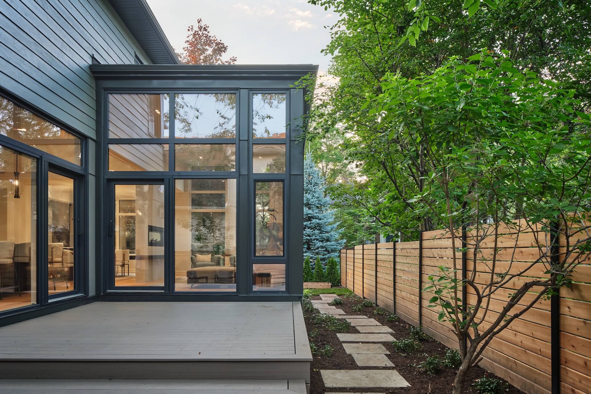 Ironspot Modern house showcase in Colverdale