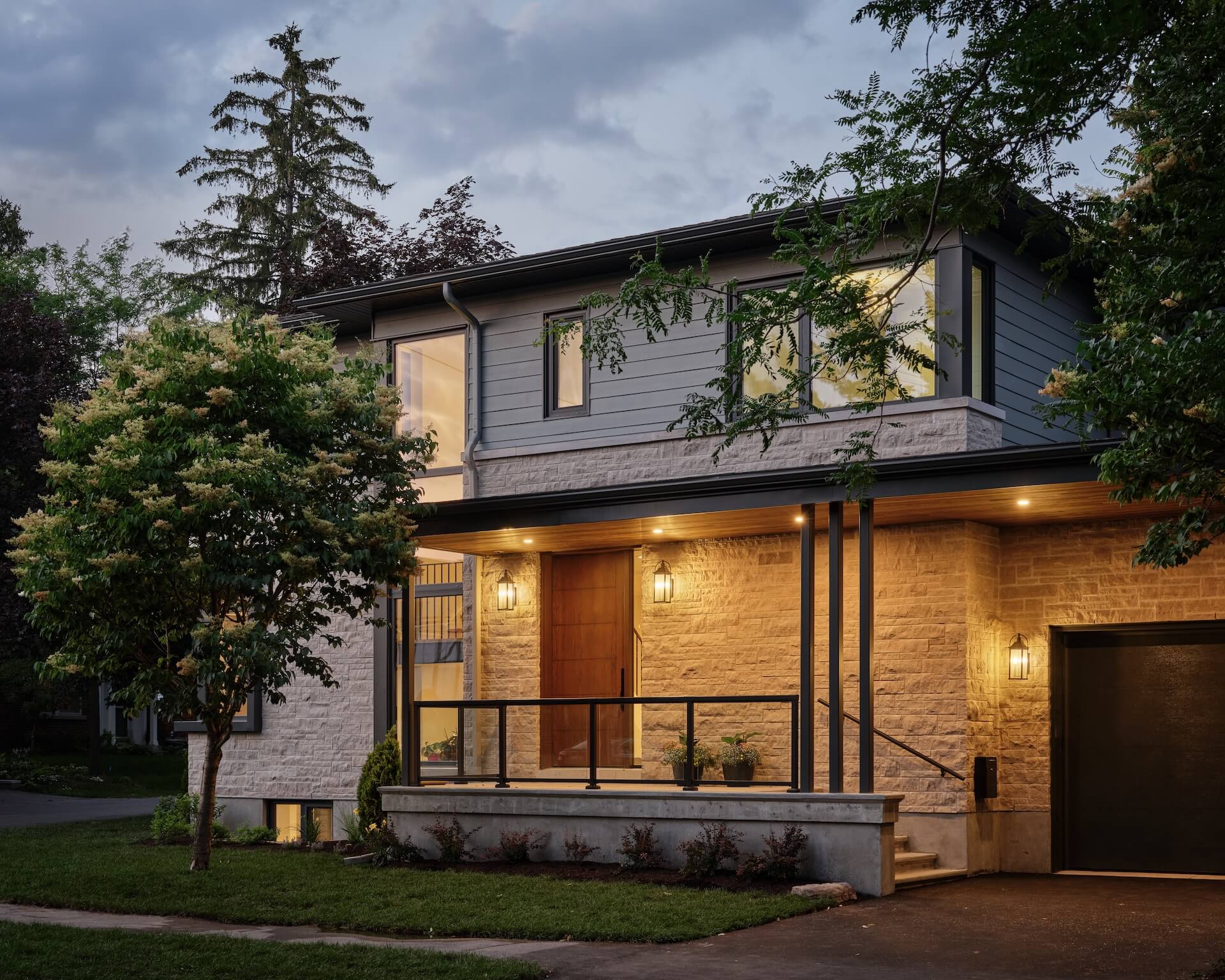 Ironspot Modern house showcase in Colverdale