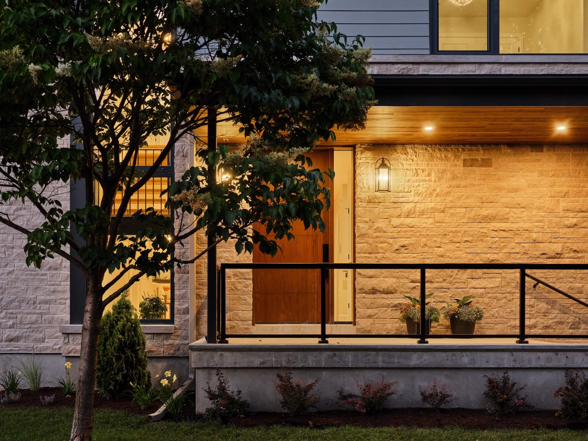 Ironspot Modern house showcase in Colverdale